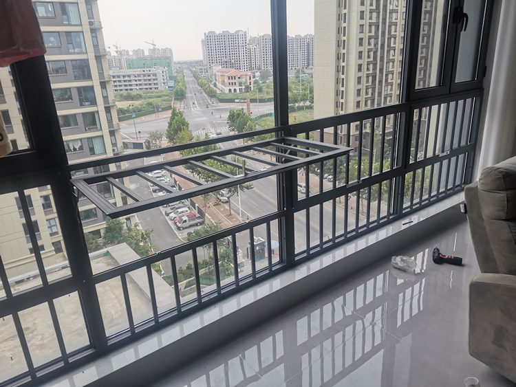 多功能晾曬護(hù)欄